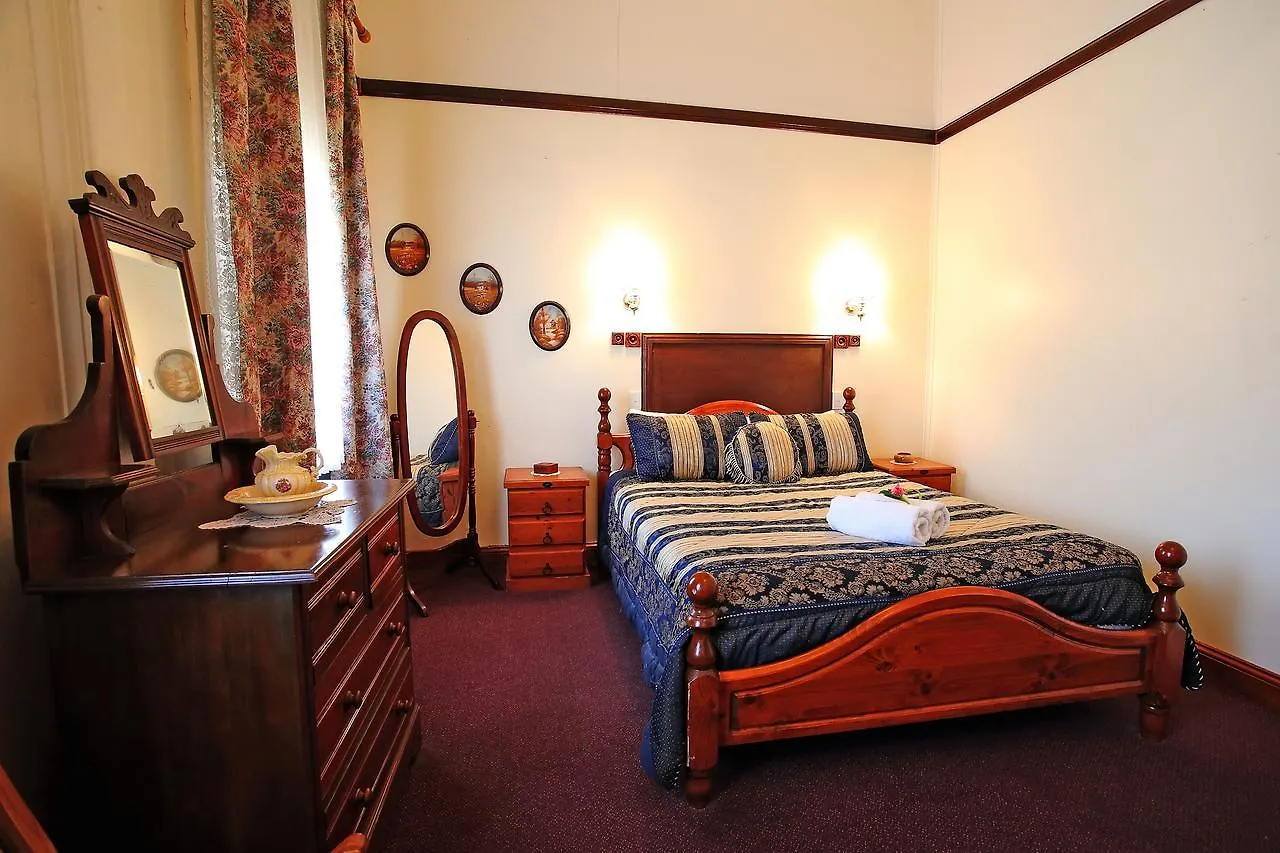 Royal Private Hotel Charters Towers 2*,  Australia