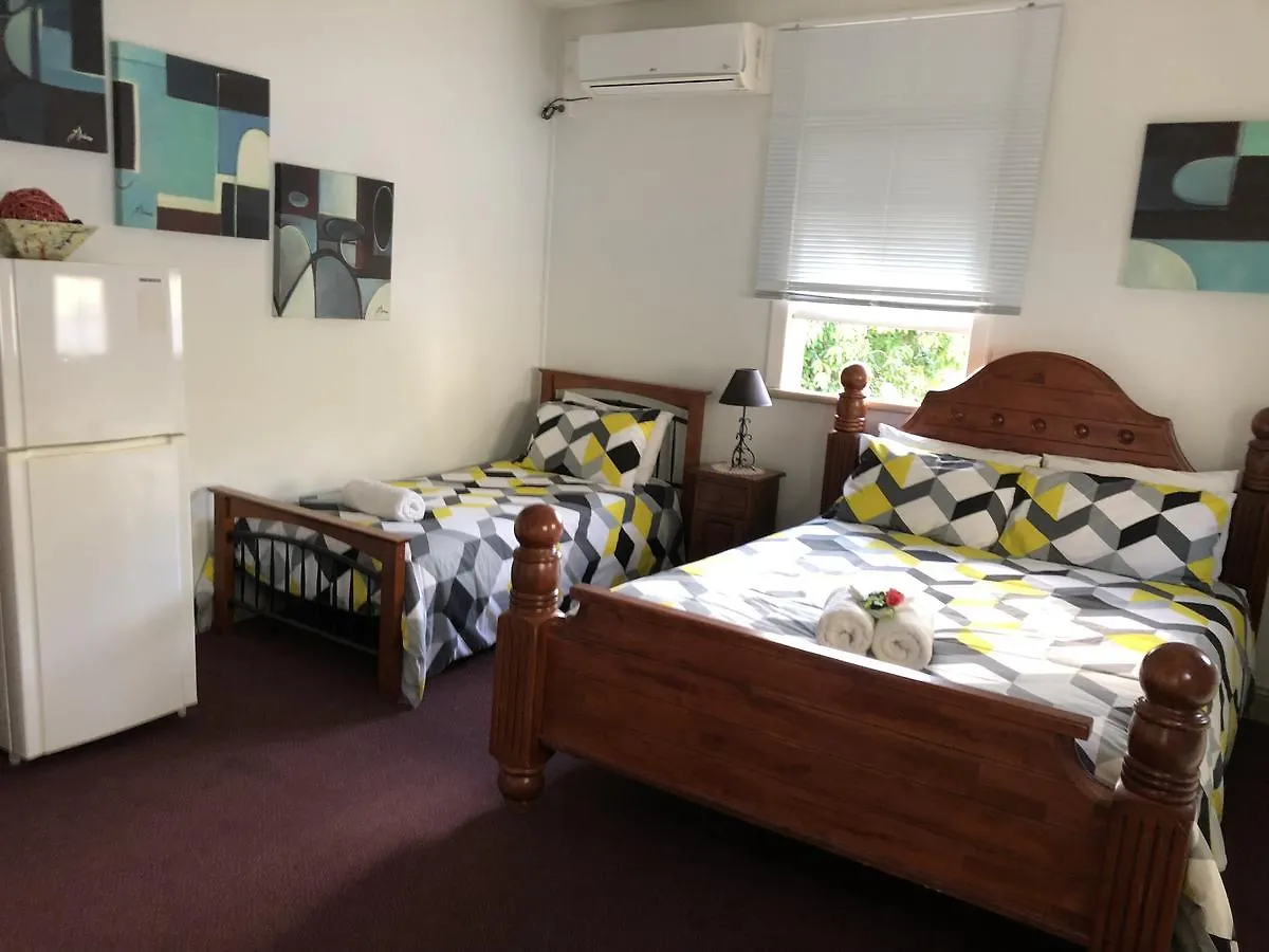 Royal Private Hotel Charters Towers